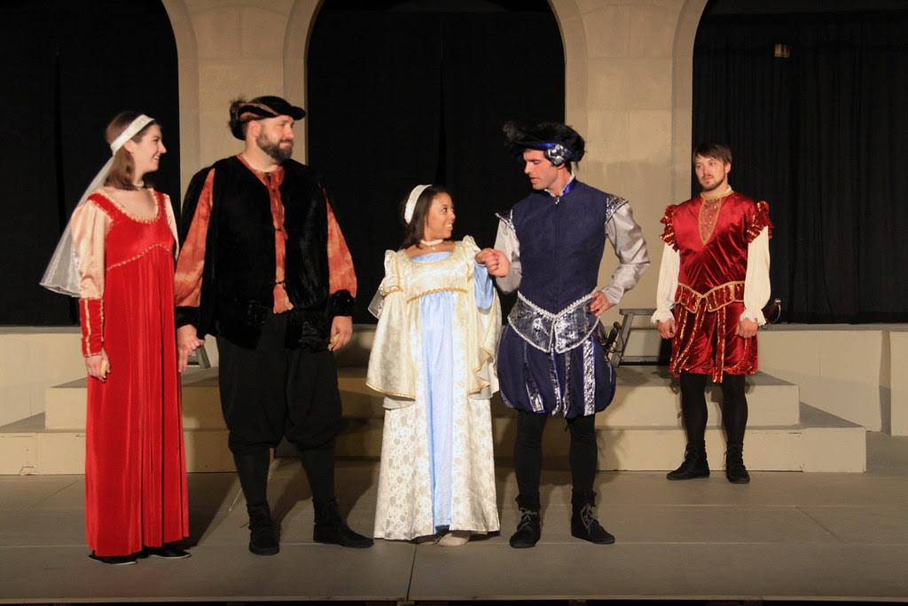 Airy B-and-B: Genesius Guilds “Much Ado About Nothing,” at Lincoln Park through June 29