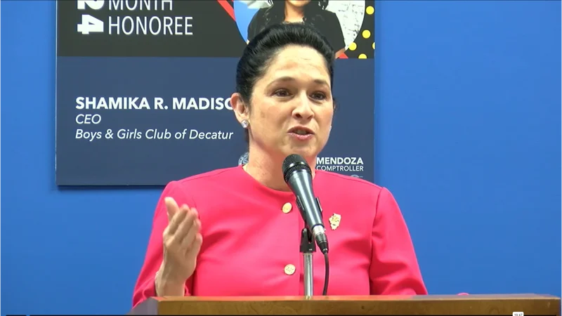 Illinois quick hits: State pulls crematorium license over improper storage; Chicago restaurant gives up amid hiring struggles