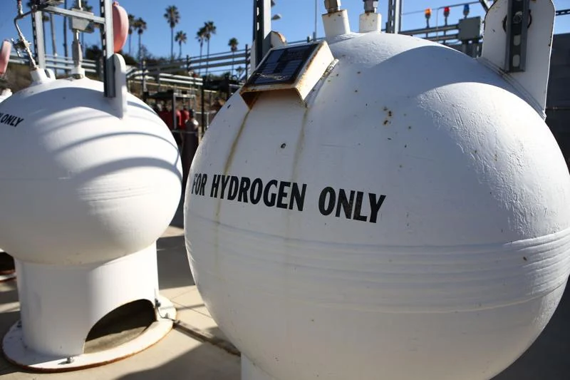 The Wright stuff? Cantwell presses energy secretary on hydrogen tax credit