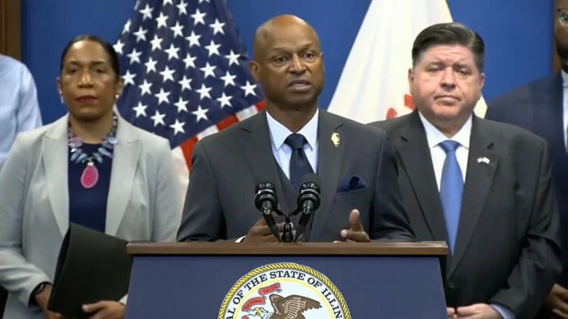 Welch defends what Republicans call pork in Illinois budget