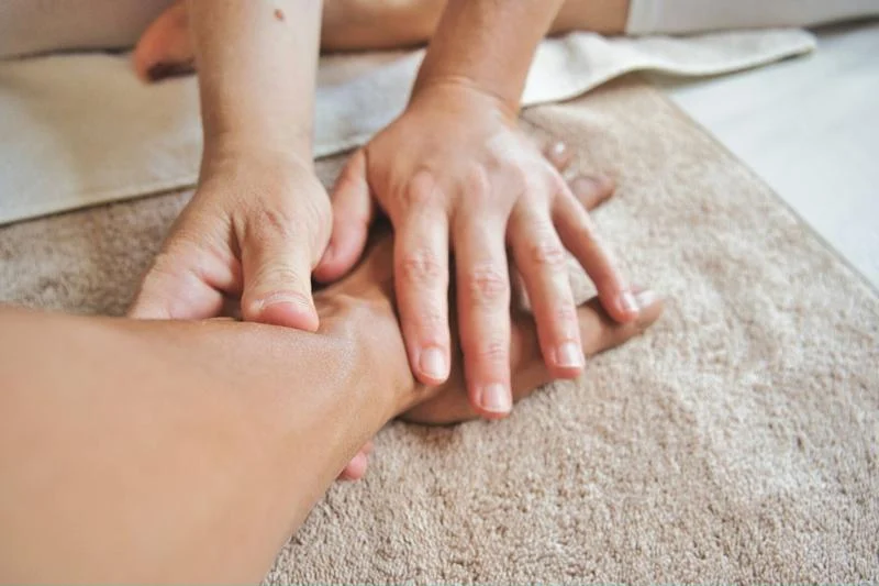 Illinois massage therapists push back against local ordinances