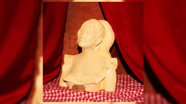 Corn Queen Hailey Whitters arrives in her White Limousine