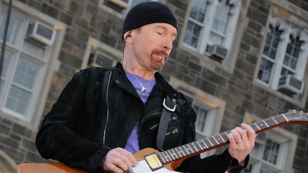 U2 guitarist The Edge becomes an Irish citizen