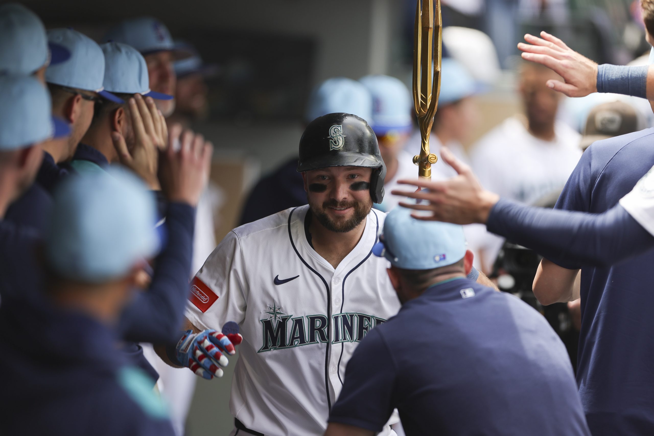 Cal Raleigh ties Ken Griffey Jr.’s Mariners record for home runs before All-Star break with 35