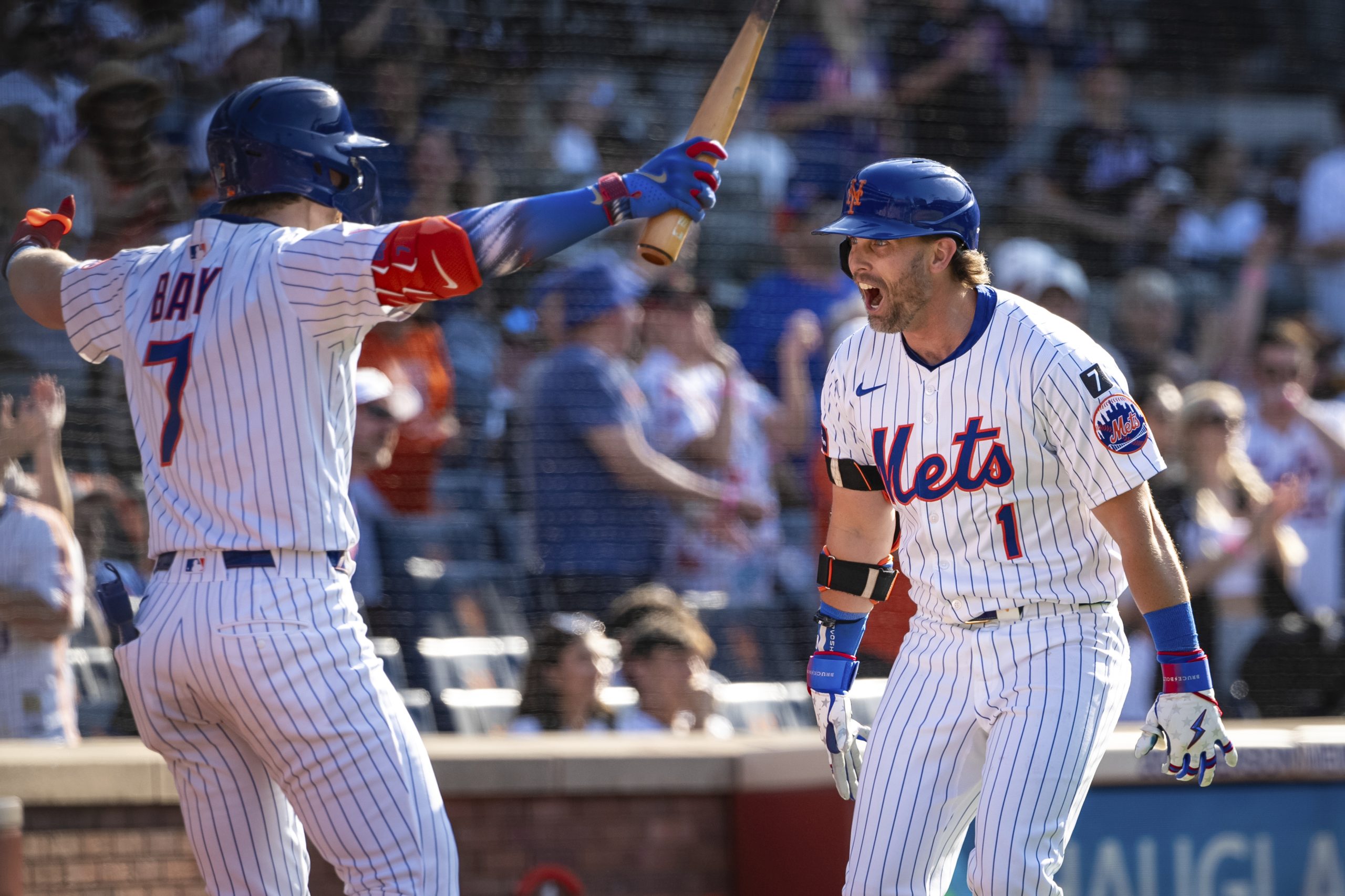 Jeff McNeil’s home run and sparkling defensive play carry Mets past Yankees in Subway Series