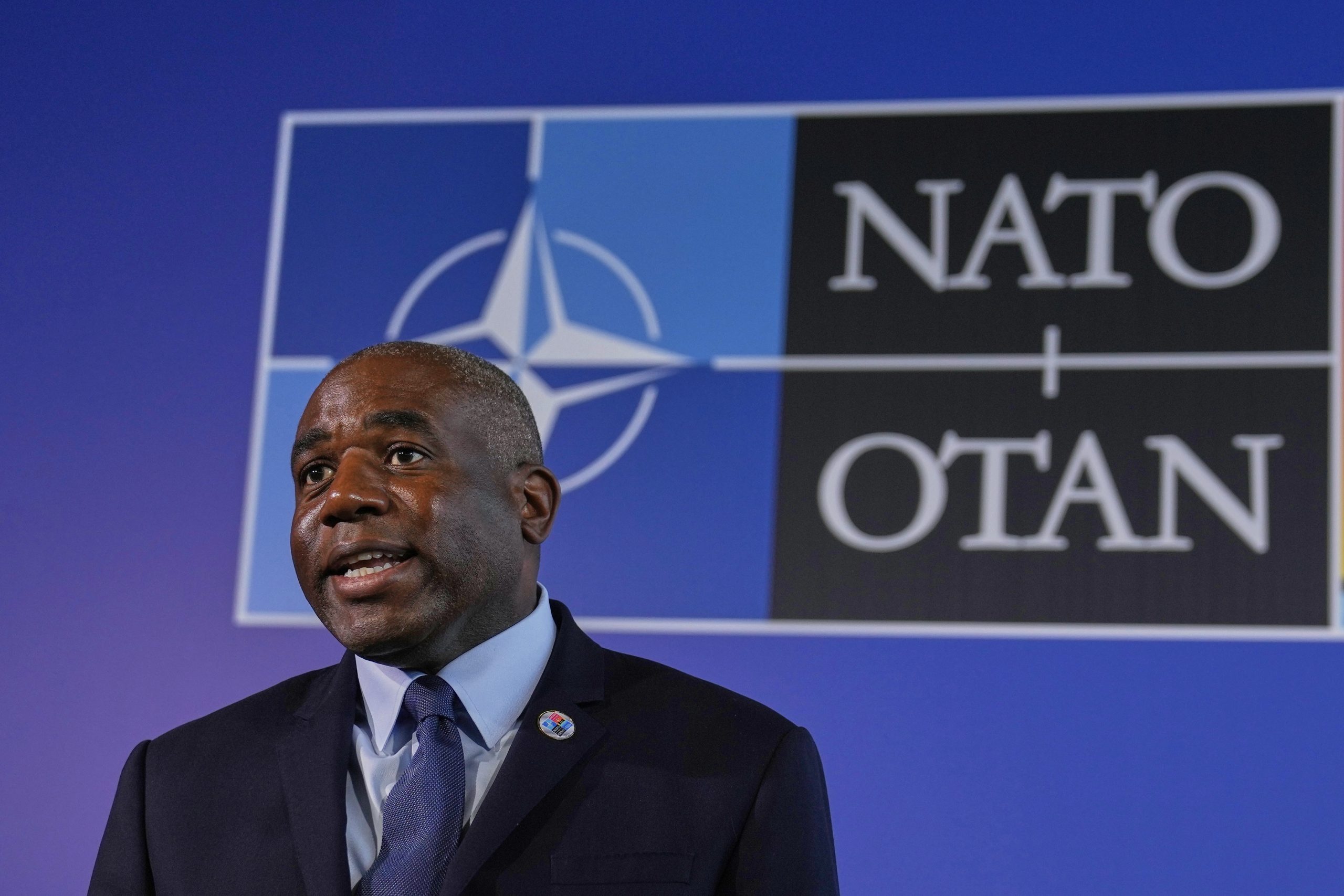 UK foreign secretary visits Syria after easing sanctions