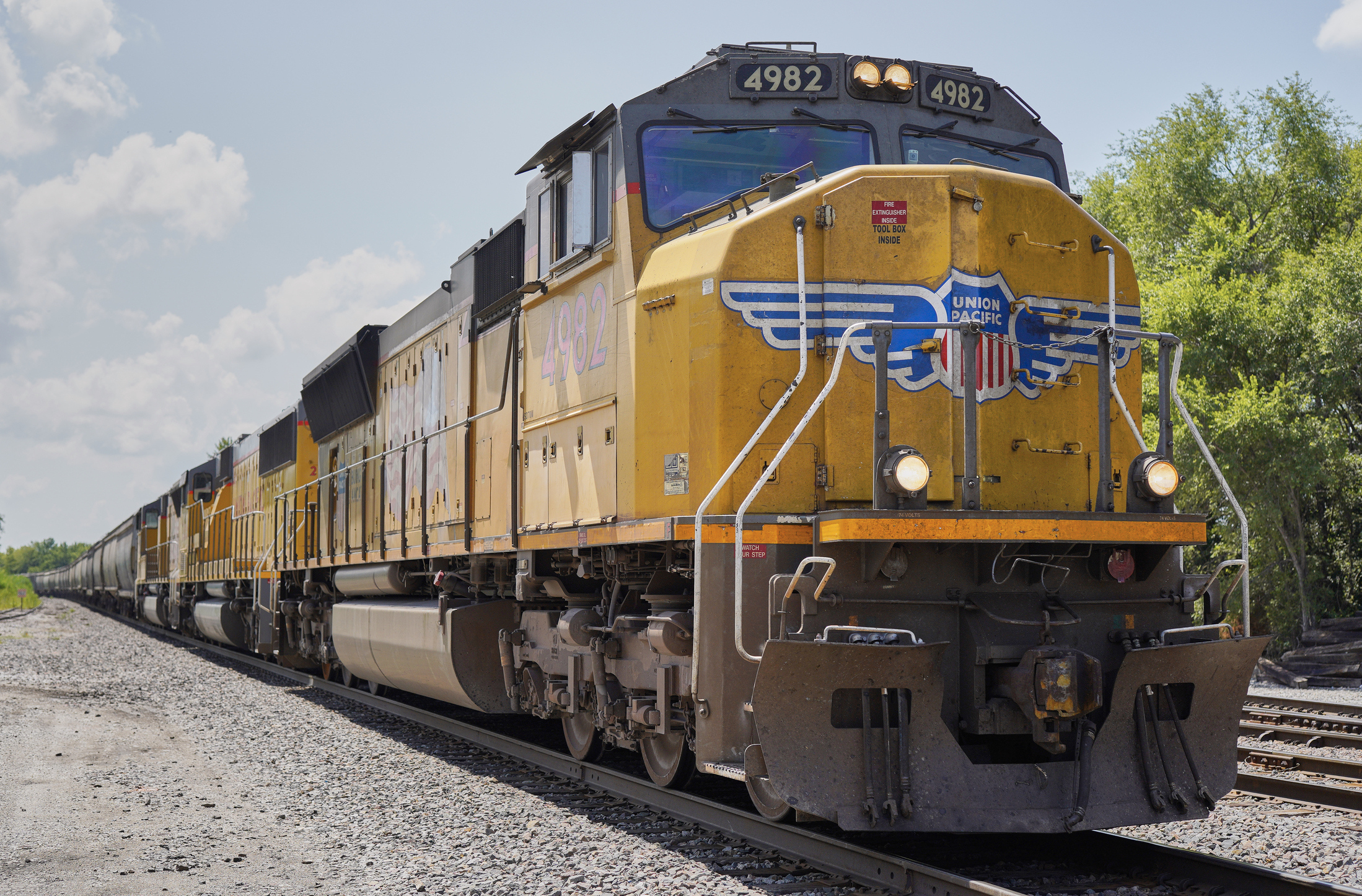 Union Pacific, now the subject of merger talks, reports second quarter profit of $1.8 billion