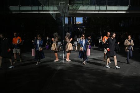 Australia Q2 inflation surprises on low side, heralds rate cut
