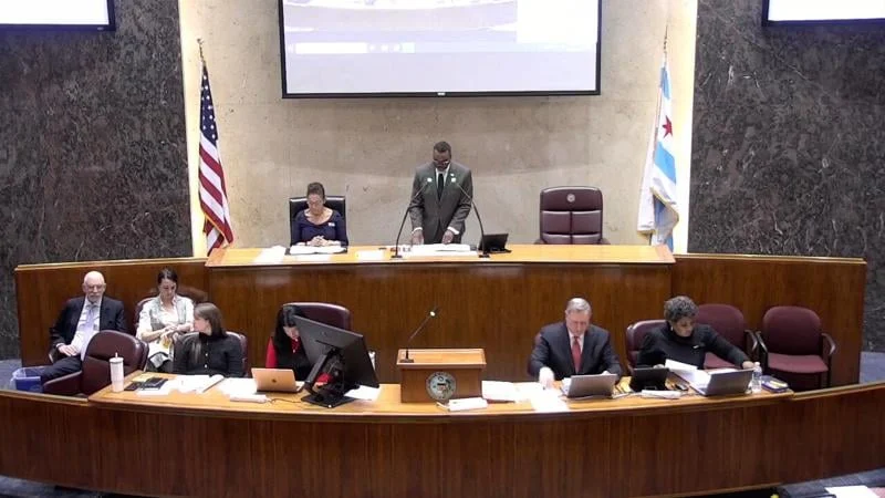 Chicago aldermen push for probe of police presence at ICE detentions