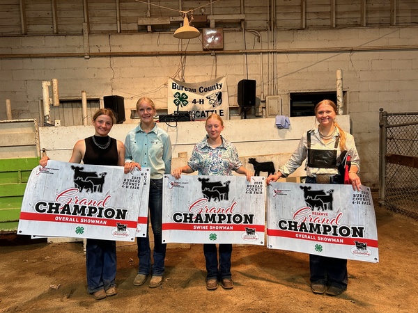 Lydia Hardy Wins Bureau County 4-H Master Showmanship Contest