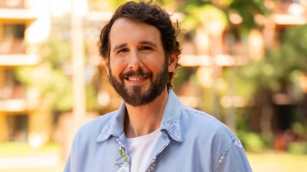 New Josh Groban music? He’s ‘throwing a lot of darts,’ searching for ‘the good chills’