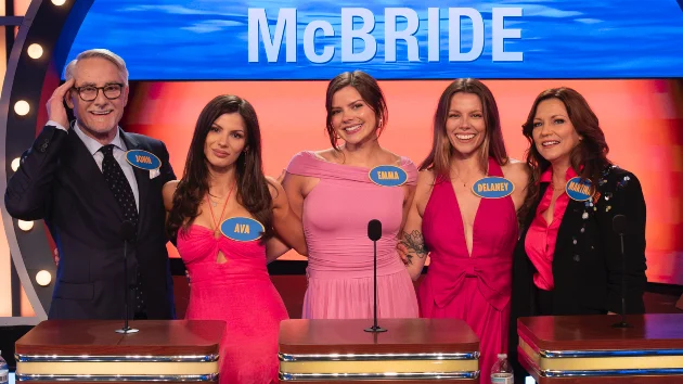 Survey says: Martina McBride’s on ‘Celebrity Family Feud’