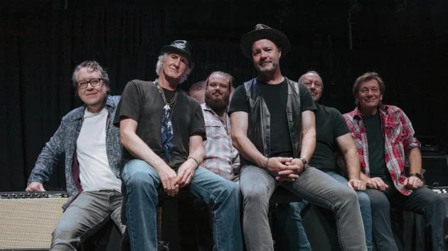 Stan Lynch’s band The Speaker Wars announce first live shows