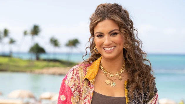 Tori Kelly announces pregnancy