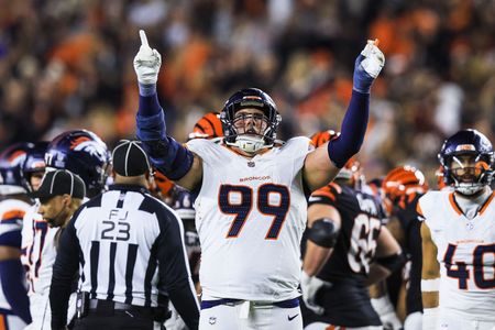 Reports: Broncos to give DL Zach Allen 4-year, $102M extension