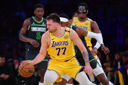 Report: Luka Doncic signs 3-year, $165M extension with Lakers