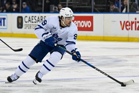 RFA F Nicholas Robertson avoids arbitration, signs with Leafs