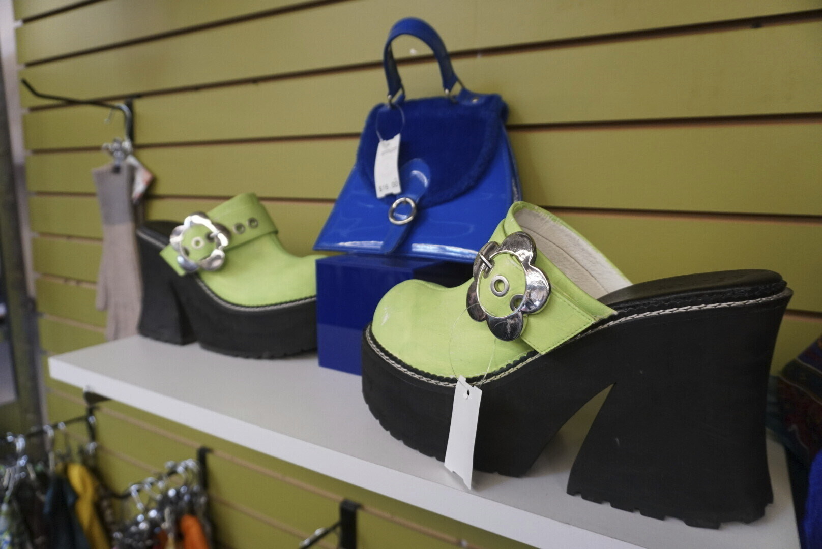 Your junk could be Gen Z’s treasure. How to profit from the resurgence of Y2K fashion