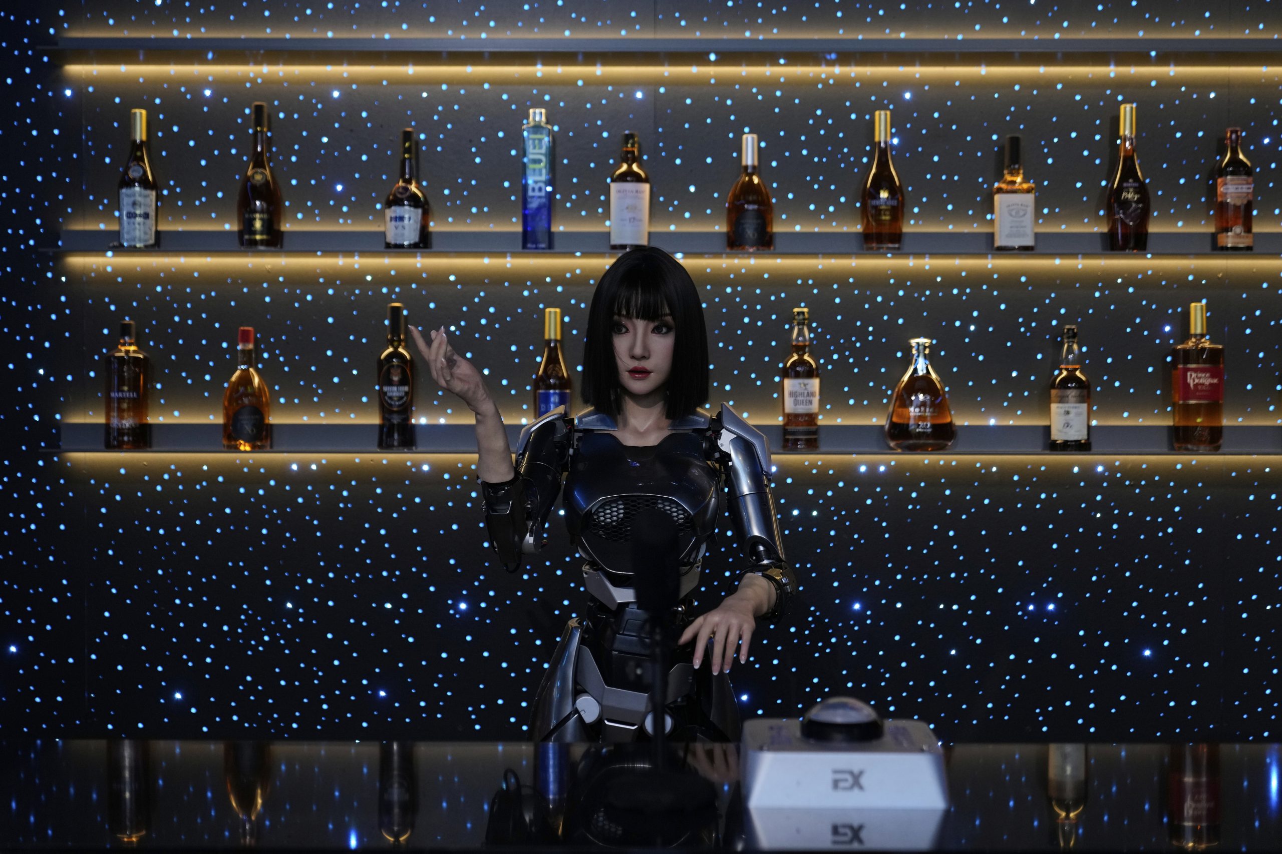 Shopping for a robot? China’s new robot store in photos