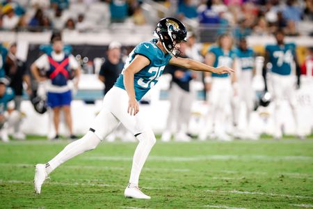 Jags’ Cam Little kicks 70-yard field goal in preseason loss to Steelers