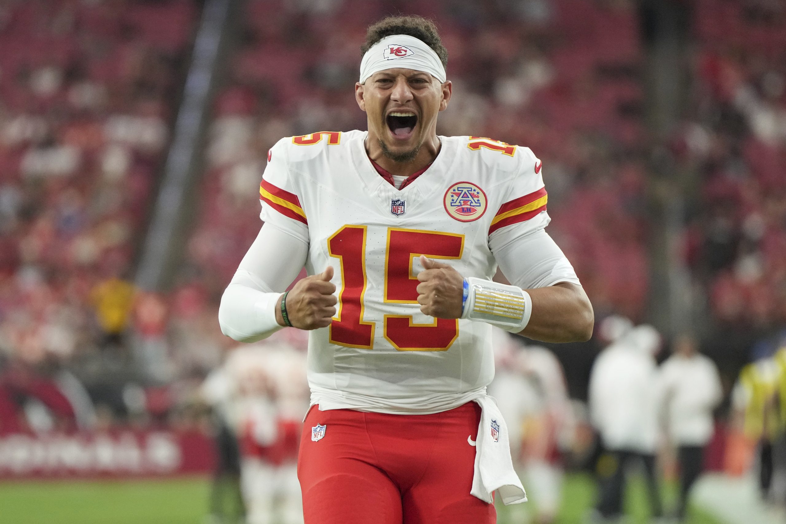 One pass, one TD: Mahomes, Chiefs get off to good start in 20-17 preseason loss to Cardinals