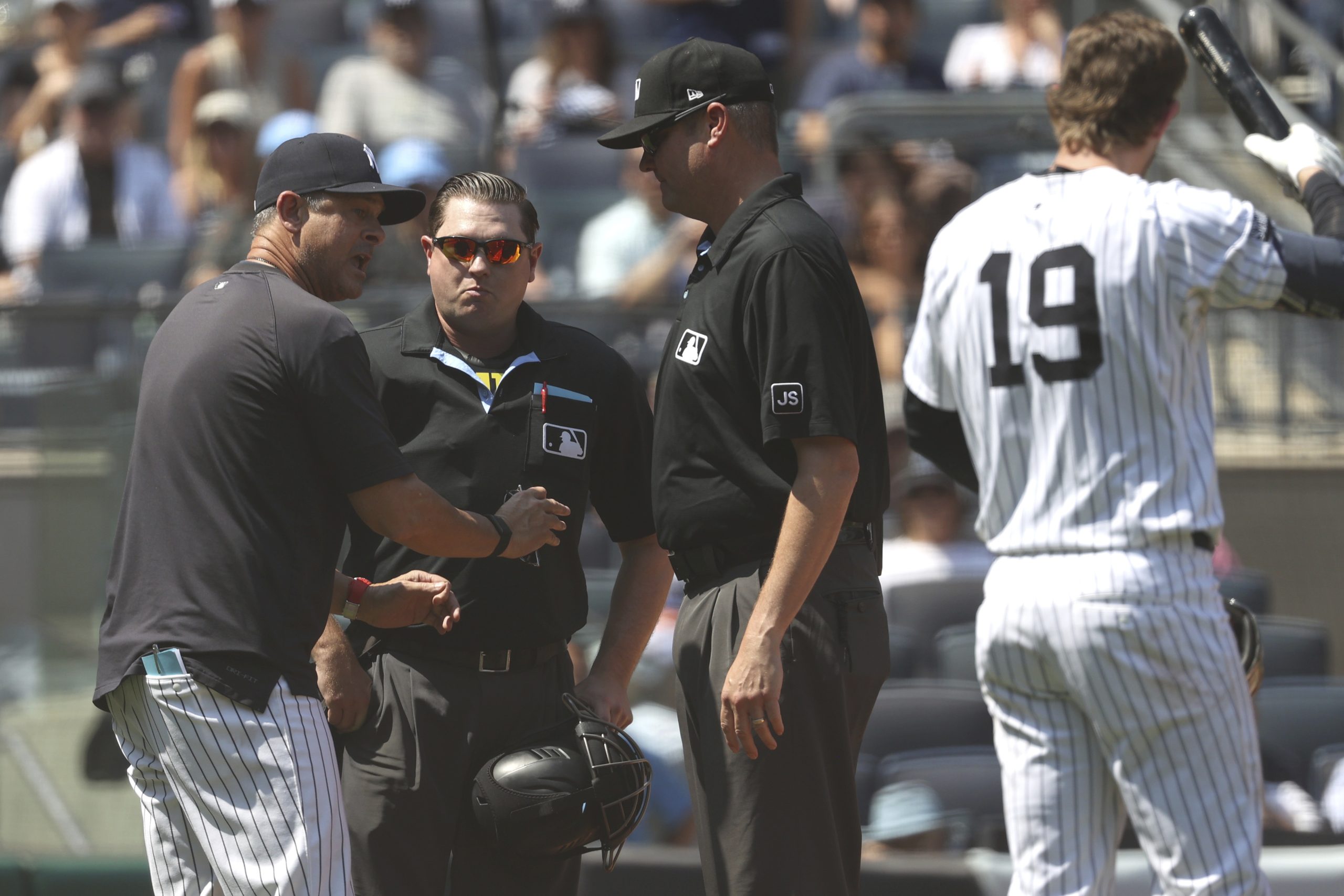 Yankees manager Aaron Boone ejected for 5th time this season in game vs. Astros