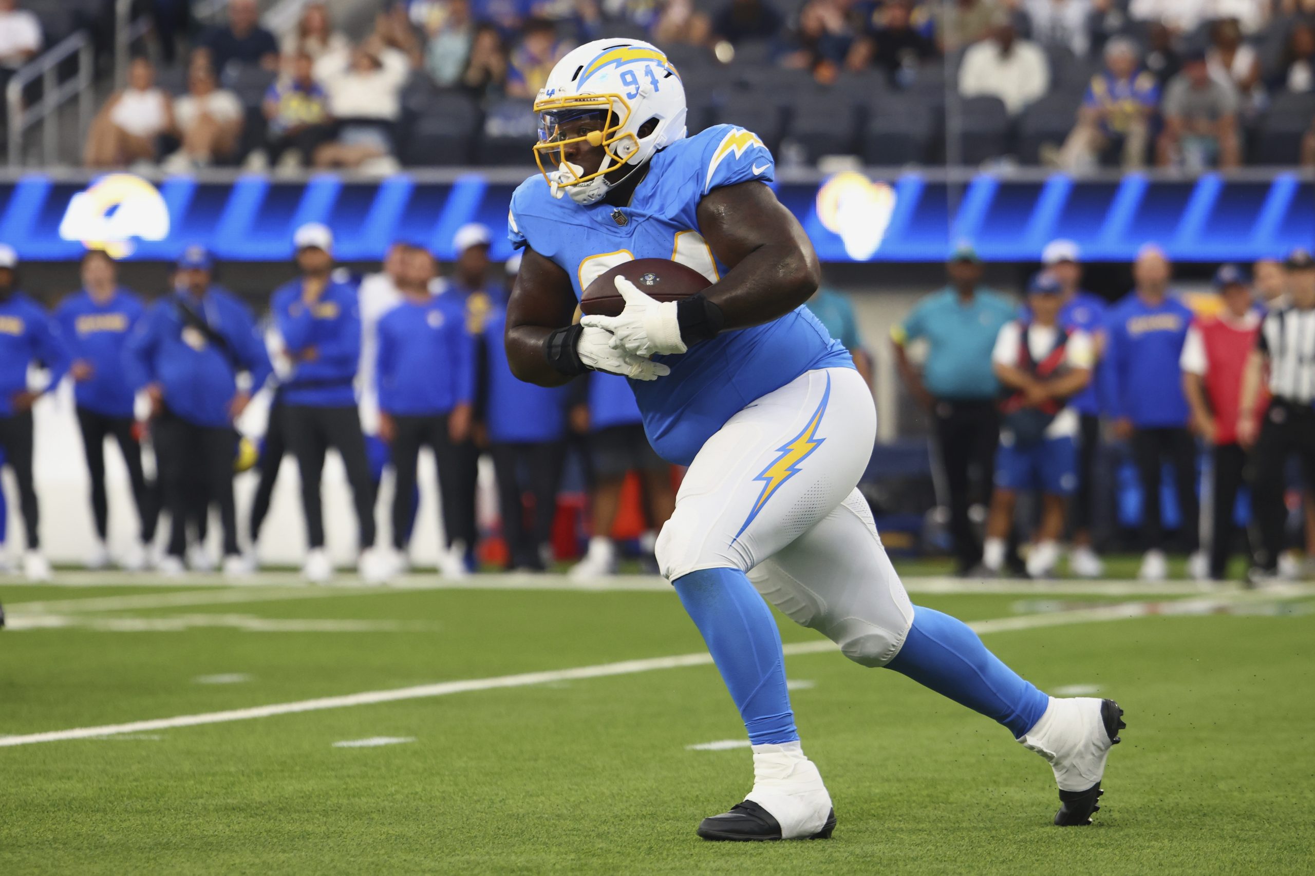 Stetson Bennett rallies Rams to 23-22 preseason win over Chargers, overcoming D-line interception