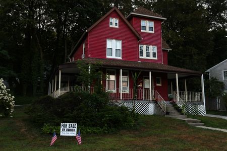 US homebuilder sentiment dips back to lowest level since late 2022