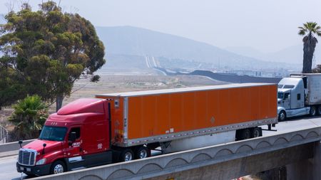 US threatens to withhold funding from states over truck driver English proficiency rules
