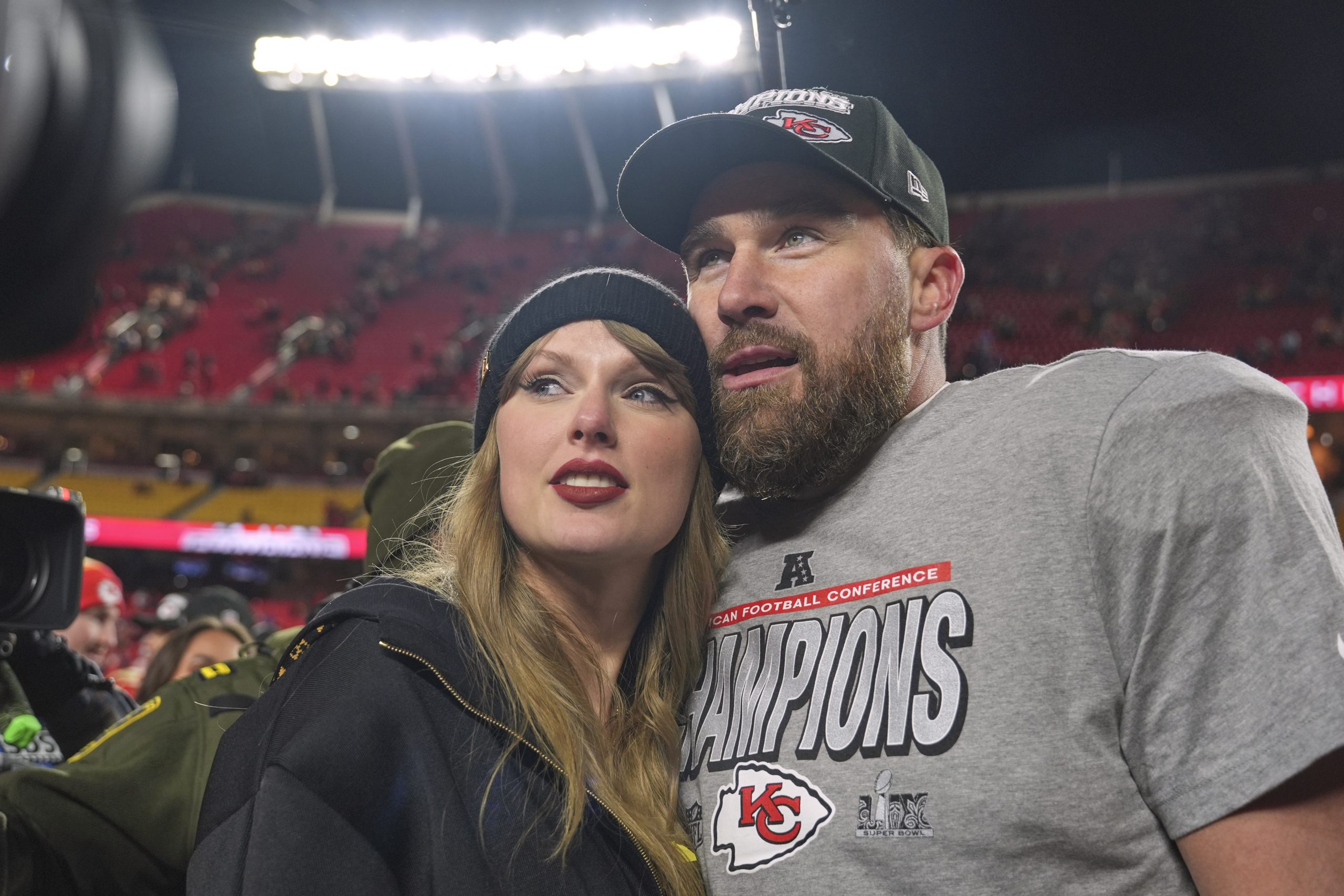 Taylor Swift and Travis Kelce are engaged