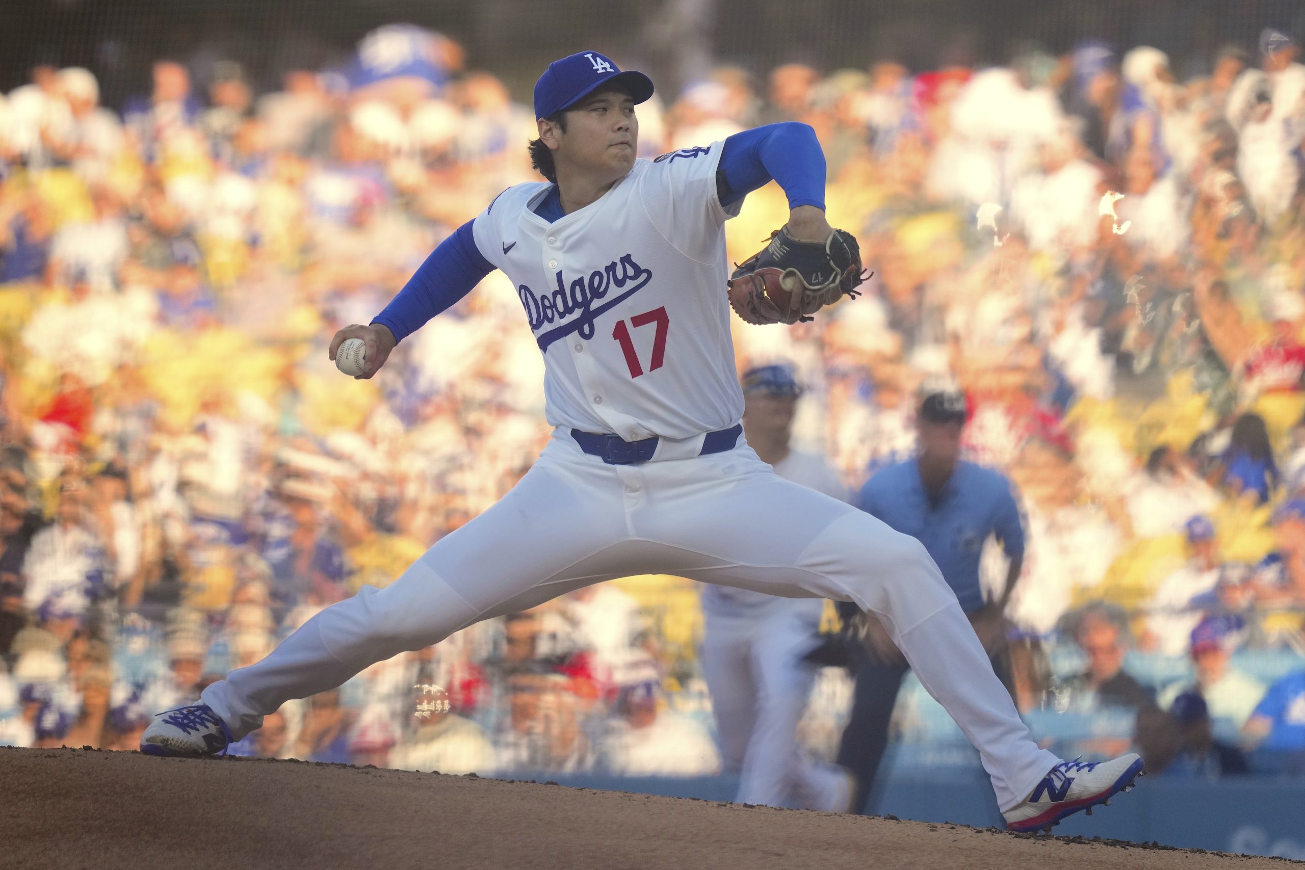 Shohei Ohtani gets more unpredictable with his pitches and earns his 1st win for the Dodgers