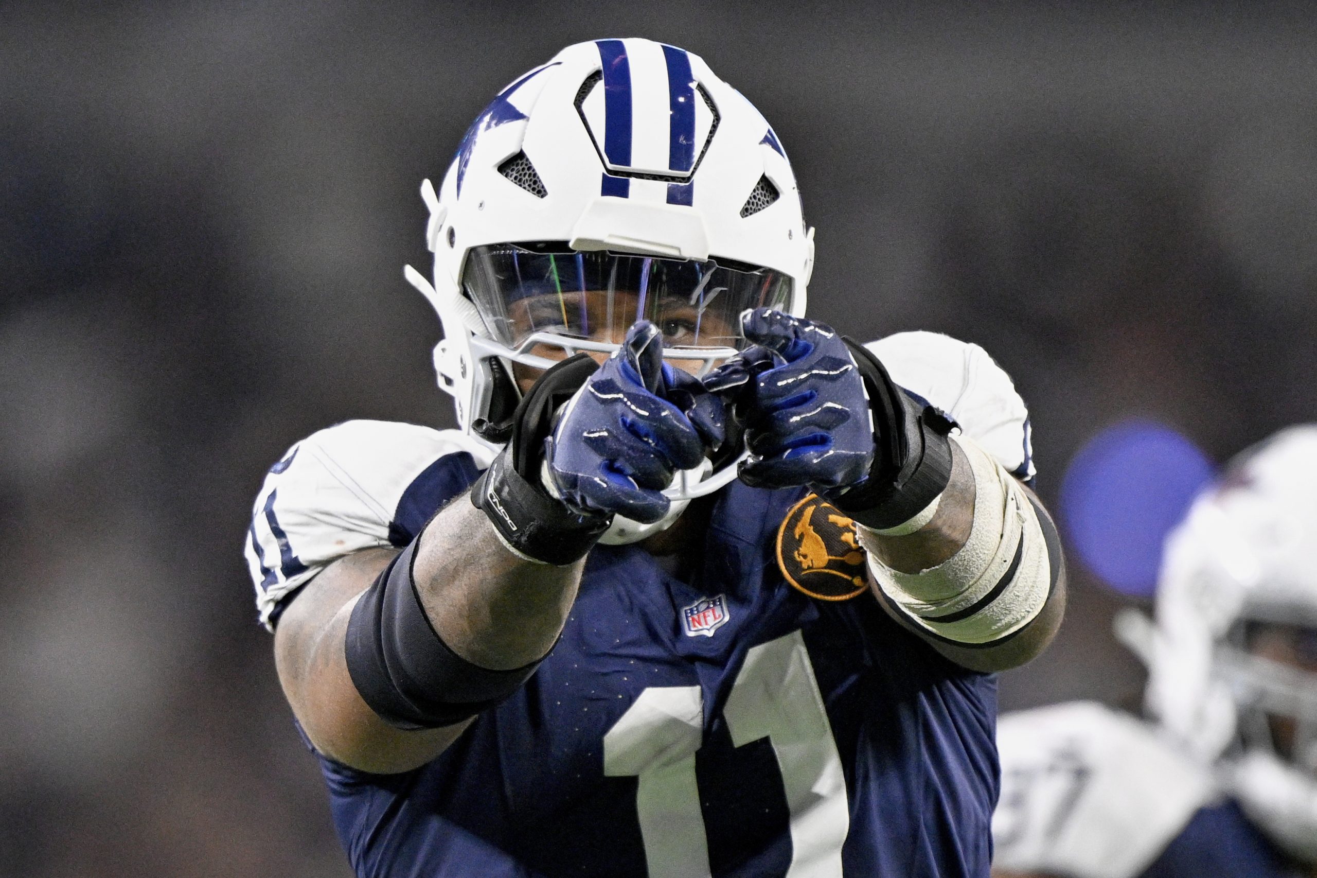 Micah Parsons set to arrive in Green Bay today after joining Packers with record-setting deal