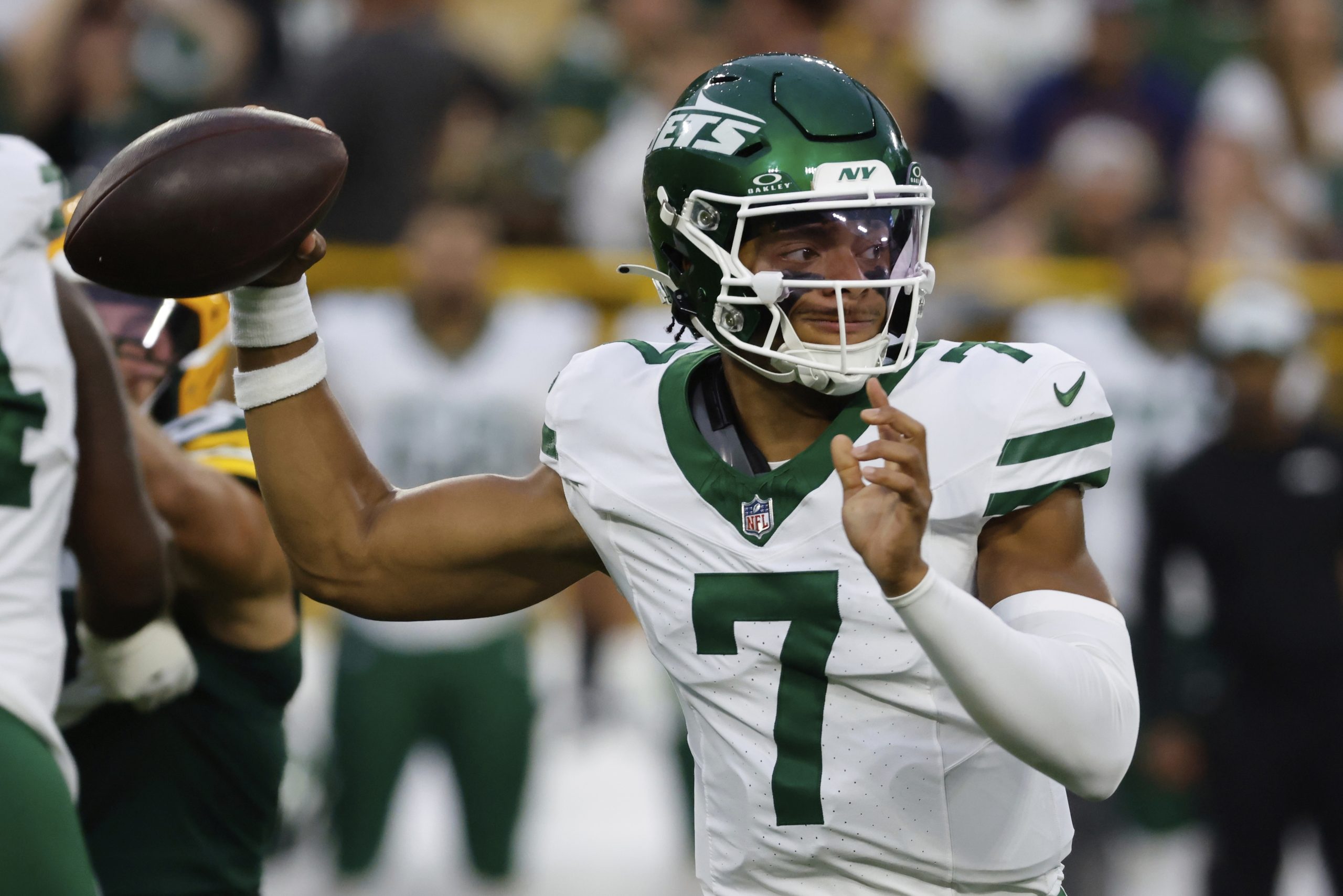 In his 3rd stop in 3 years, can Jets’ Justin Fields become the NFL’s next late-blooming quarterback?