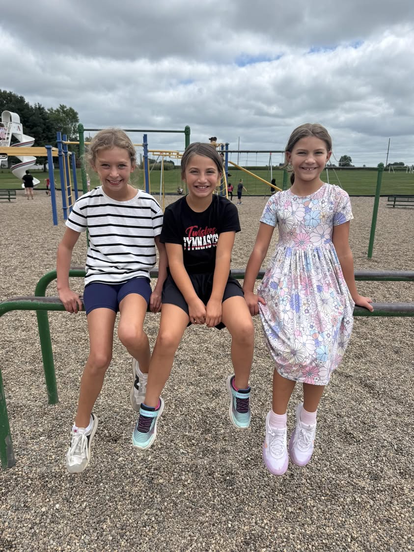 All Smiles on this Beautiful Tuesday at Edison. #MAC185 #edisonbombers #recess