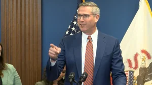 IL Treasurer to work with lawmakers after Pritzker’s veto of nonprofit bill