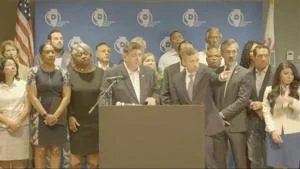 WATCH: Members of both sides urge a step back amid TX map debate