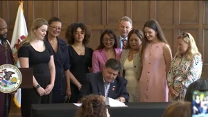 Illinois expands campus abortion access, shields doctors from legal risk