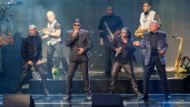 Earth, Wind & Fire joins Sabrina Carpenter for surprise Lollapalooza appearance