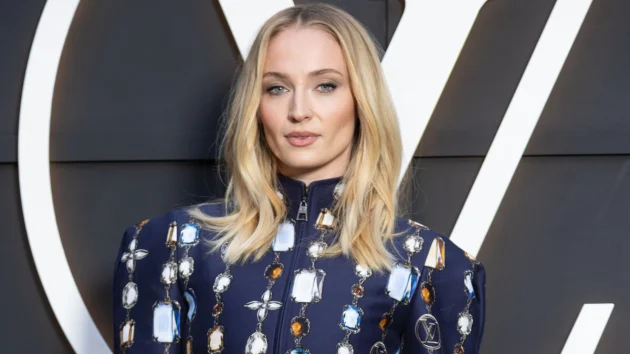 Sophie Turner responds to getting mom-shamed for attending Oasis concert