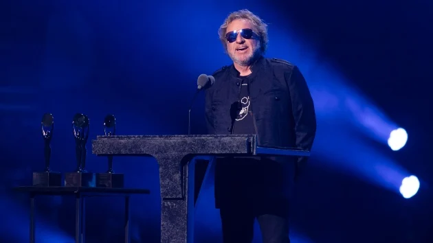 Sammy Hagar responds to David Lee Roth’s tale of Eddie Van Halen’s ghost