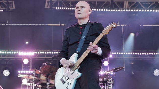Despite all his rage, Billy Corgan jammed ‘Bullet with Butterfly Wings’ with My Chemical Romance