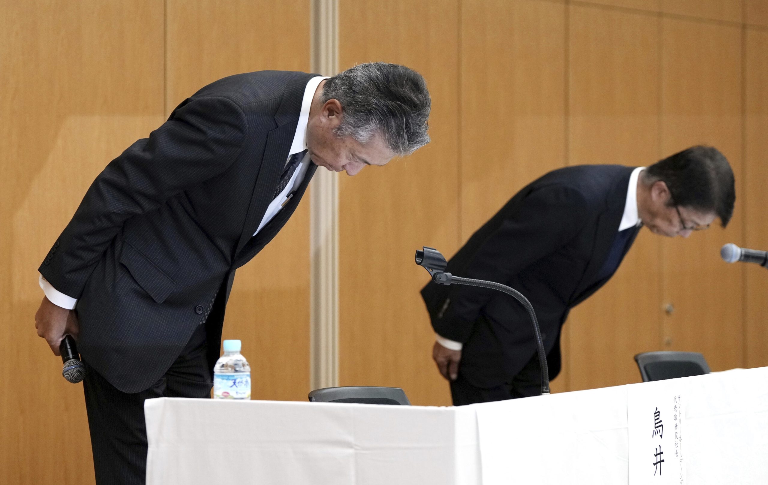 Top Japanese beverage giant Suntory’s chief resigns as he faces a drug probe