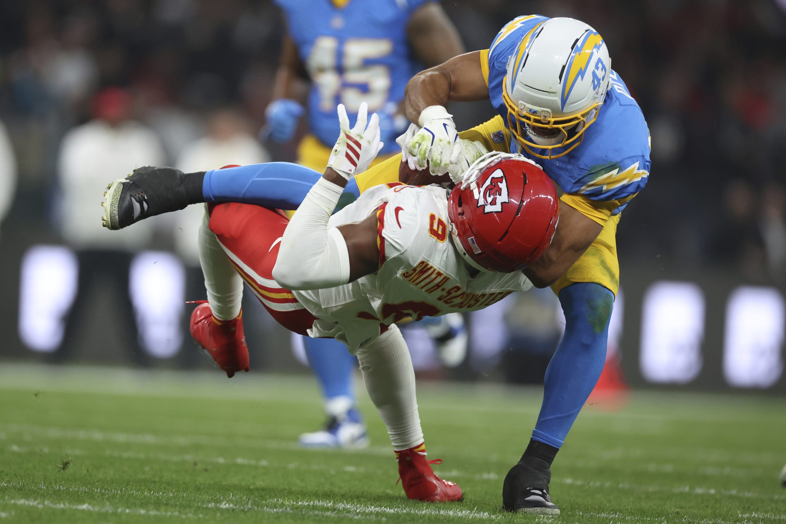 Herbert outduels Mahomes to help the Chargers beat the Chiefs 27-21 in Brazil