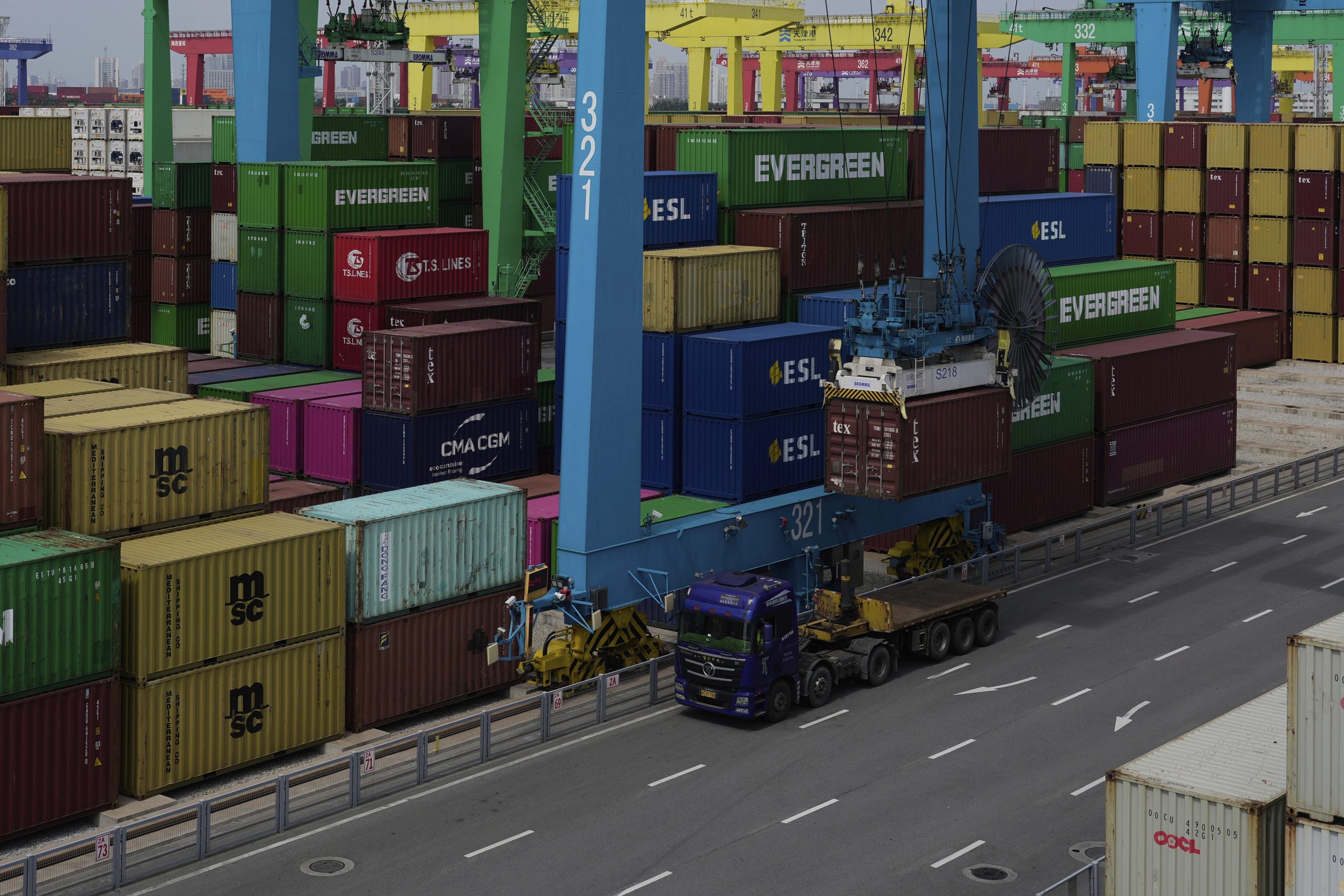 China’s export growth slows in August amid trade tensions with US