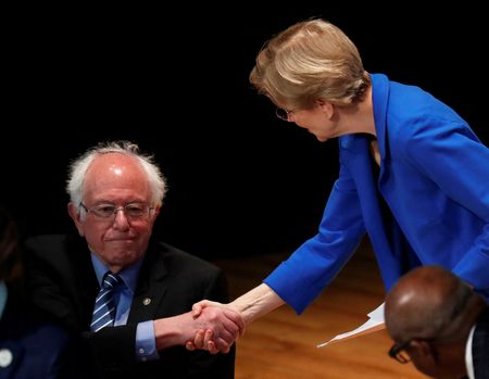 US senators Warren, Sanders urge big banks to boost loans instead of dividends