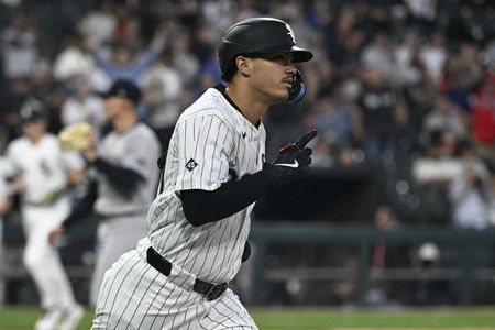 White Sox reinstate INF Miguel Vargas (hand) from injured list