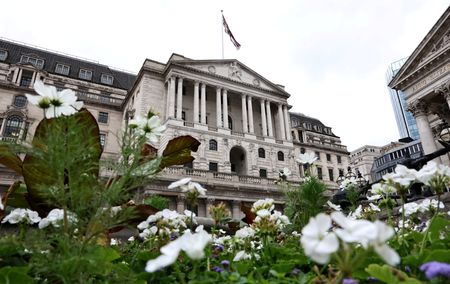 Bank of England to scale back QT, keep rates steady