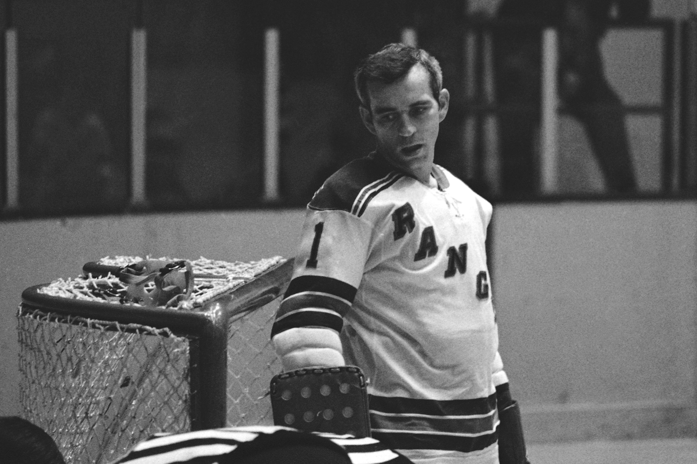 Rangers and Red Wings Hall of Fame goaltender Ed Giacomin dies at age 86