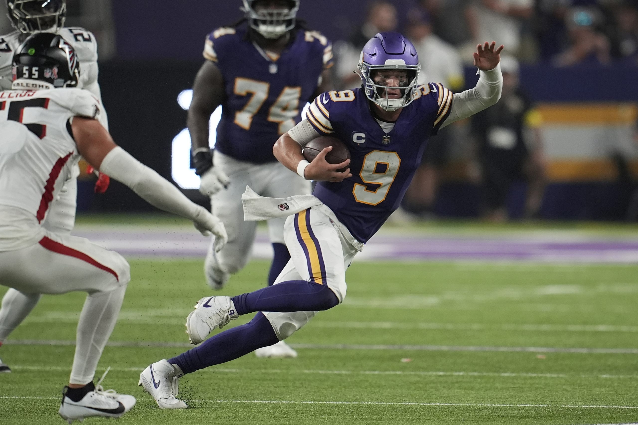 Vikings QB McCarthy’s sprained ankle will keep him out for next game vs. Burrow-less Bengals