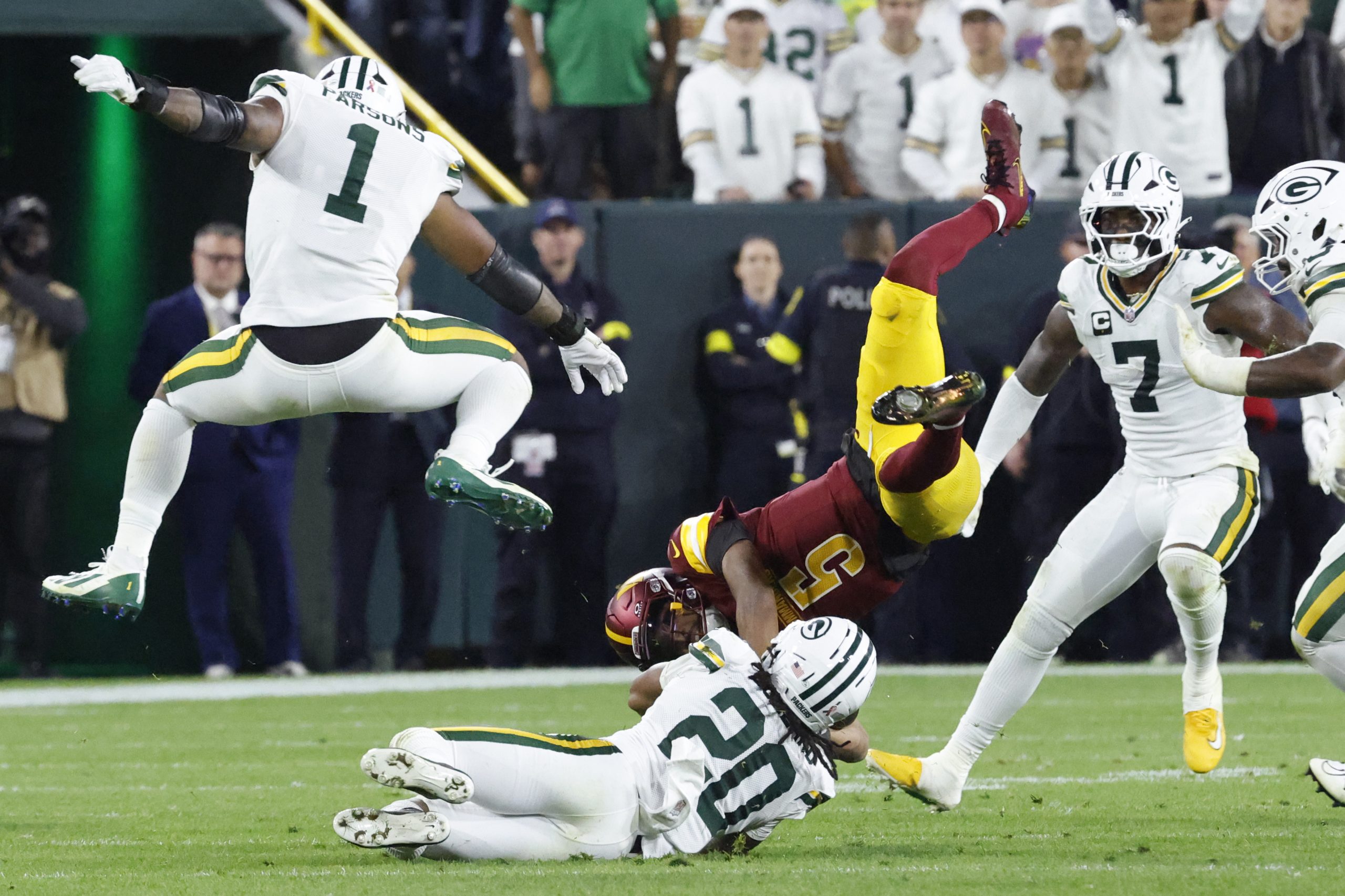 Commanders QB Jayden Daniels has a knee injury and his status for game vs. Raiders is unknown